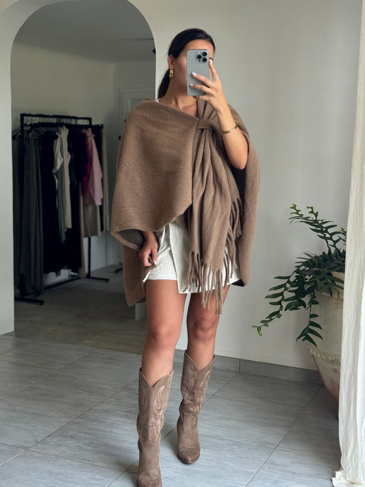 Poncho Léna